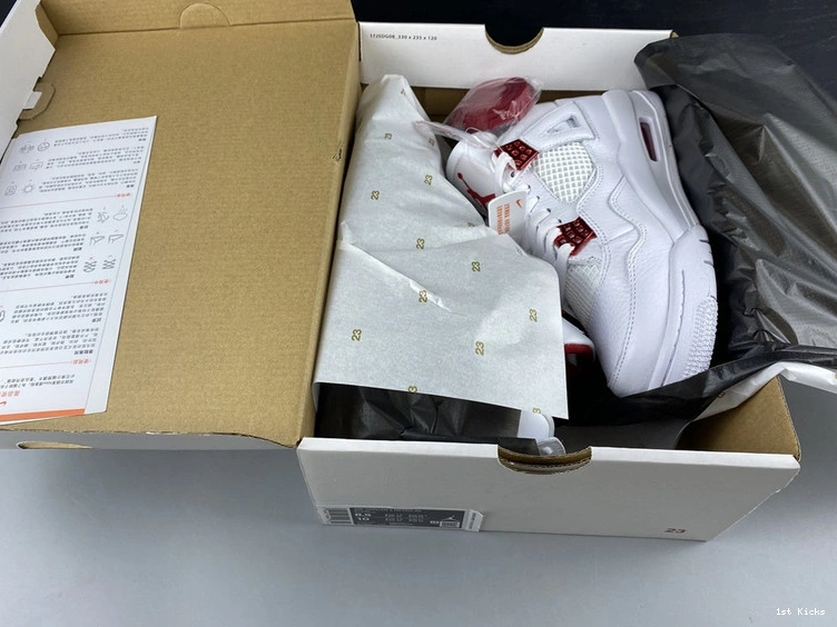 4  Air Jordan CT8527-112 